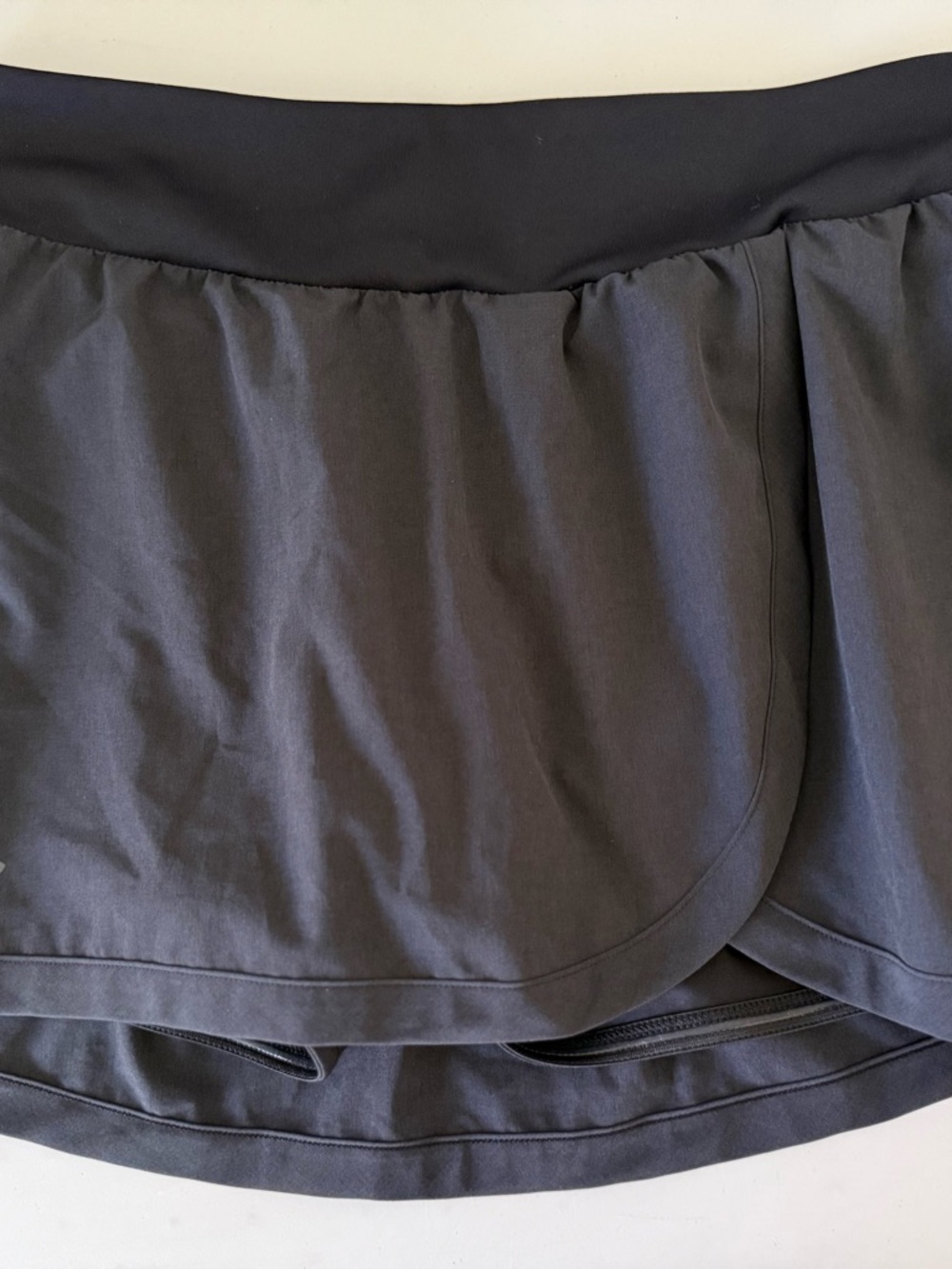 Under Armour Women's gray Athletic Skort